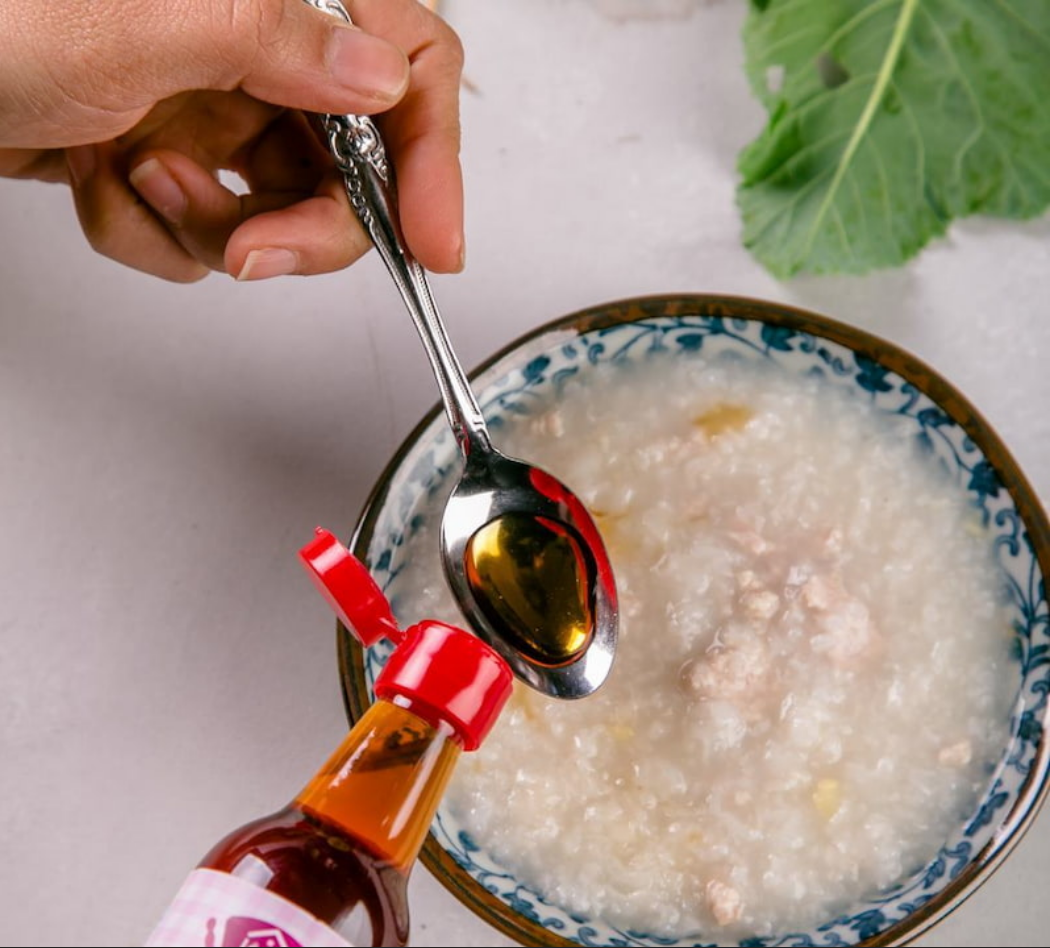 Cha mẹ không cần thêm gia vị vào cháo của bé