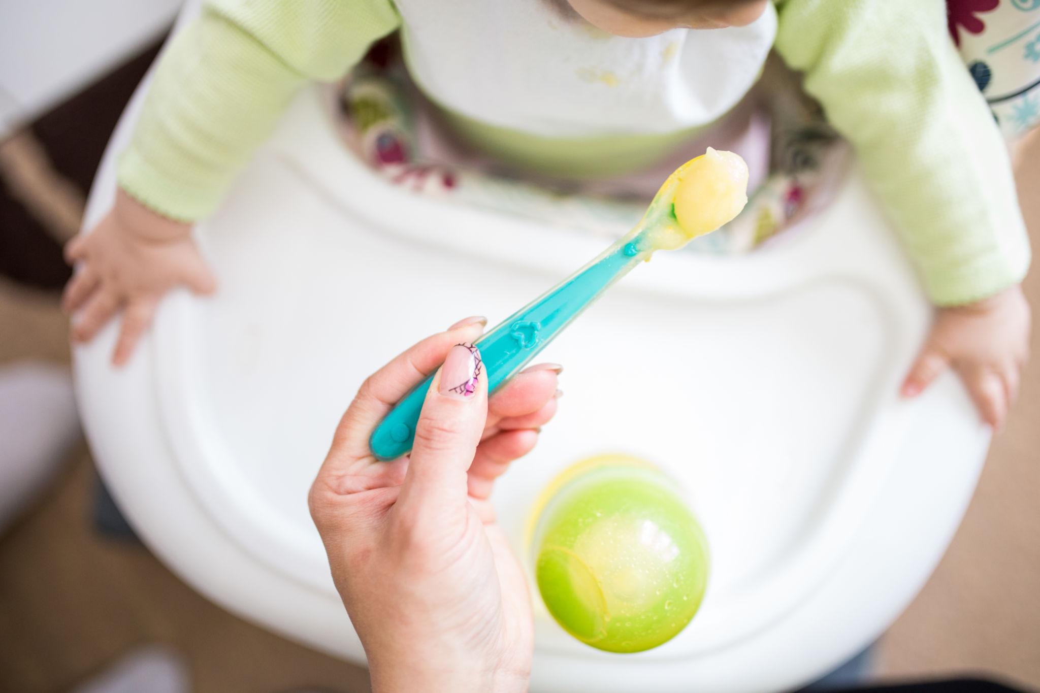 cha mẹ có thể thêm một lượng nhỏ gia vị để tăng hương vị món ăn