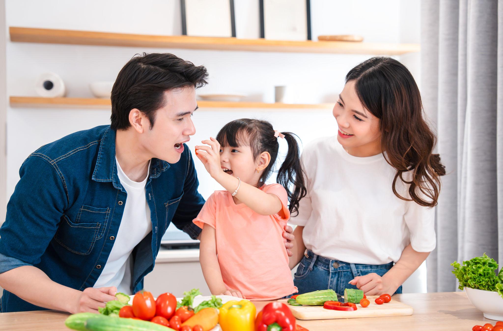 Nhiều cha mẹ thắc mắc bé ăn nước mắm có tốt không