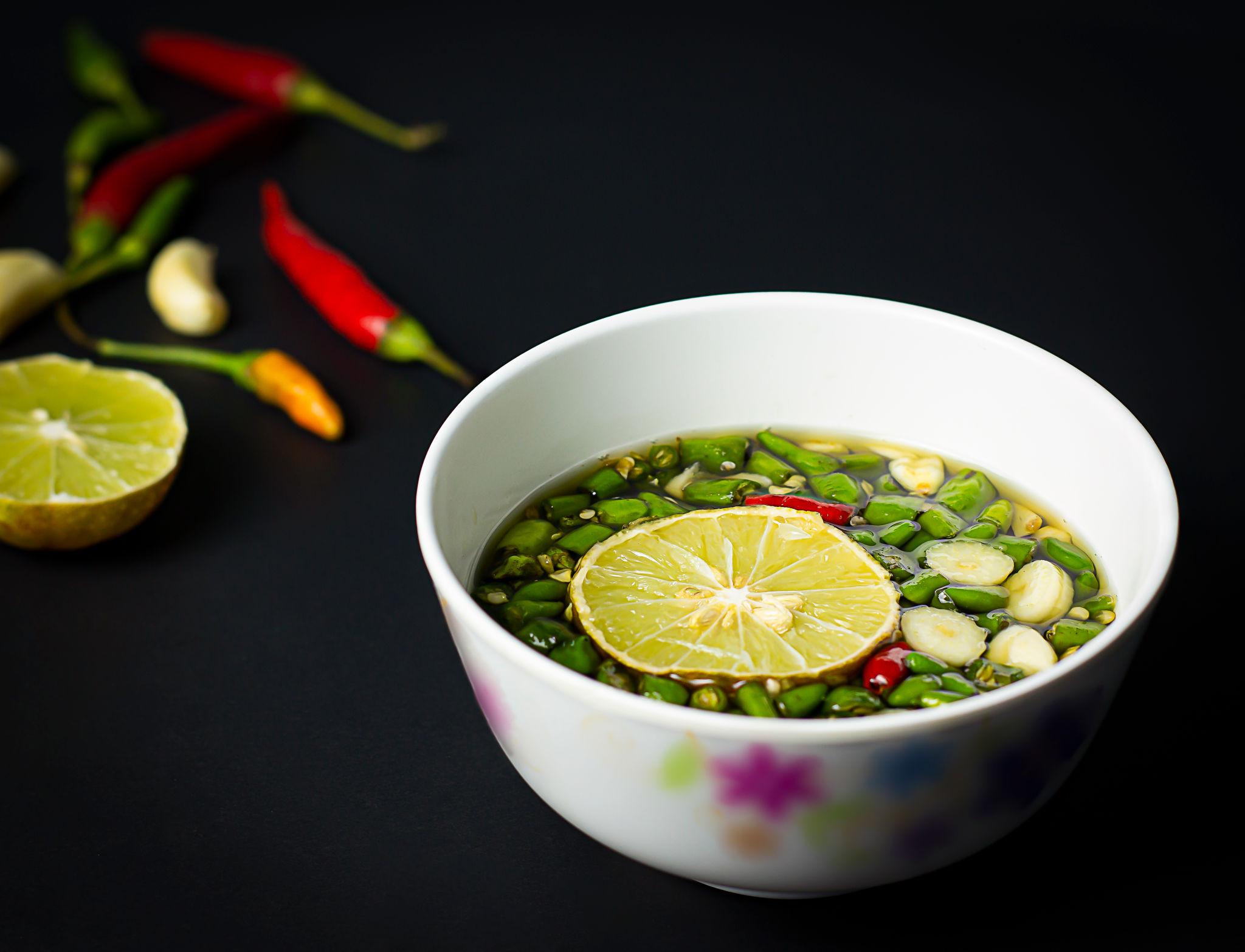 Nhiều gia đình sau khi chuyển sang dùng nước mắm giảm mặn thường không quay lại loại cũ