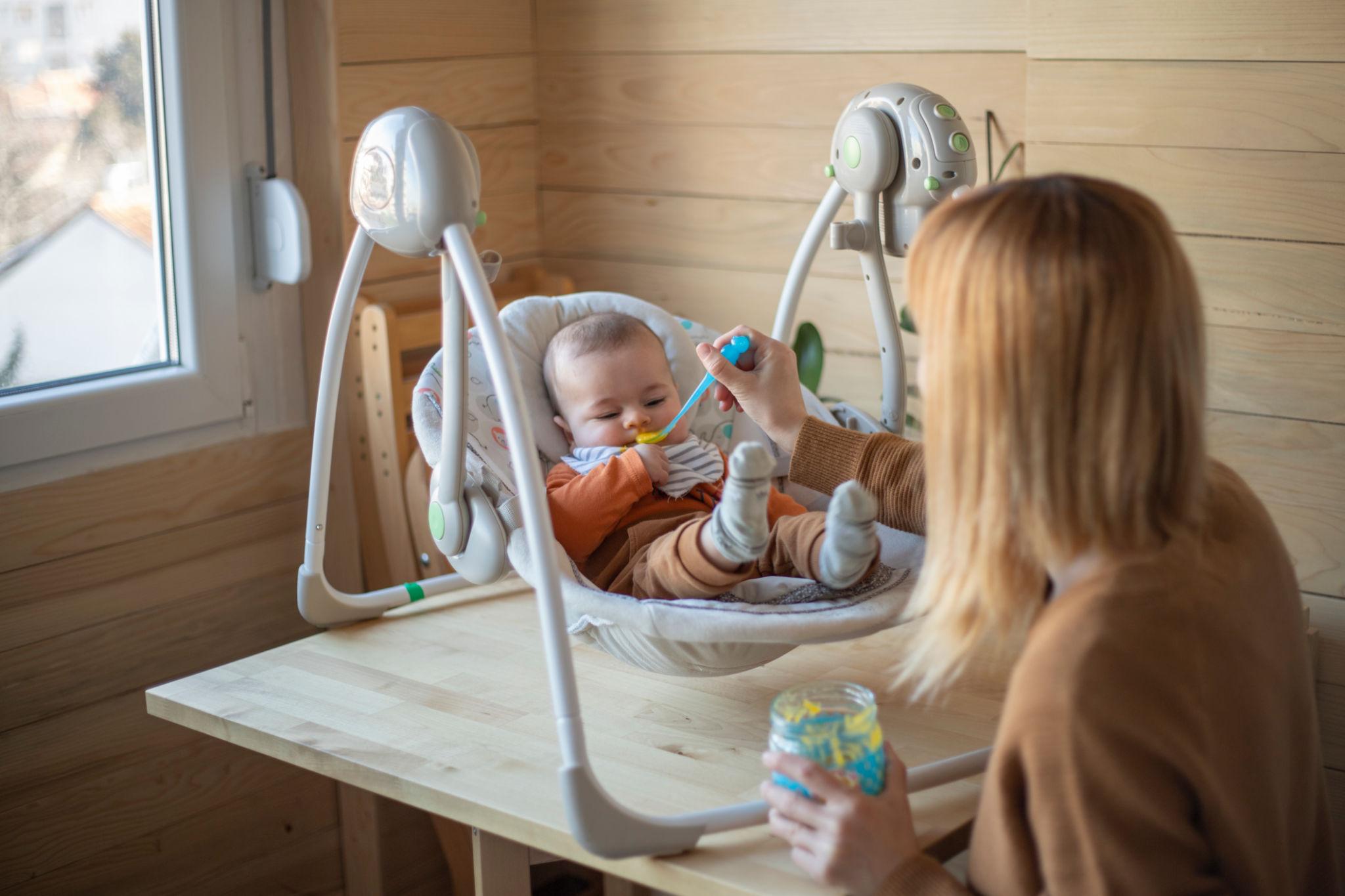 Ép bé ăn quá nhiều có thể khiến bé sợ ăn và hình thành tâm lý tiêu cực với bữa ăn